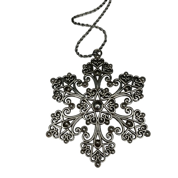 Silver Tone Snowflake Pendant Necklace - Picture 2 of 8